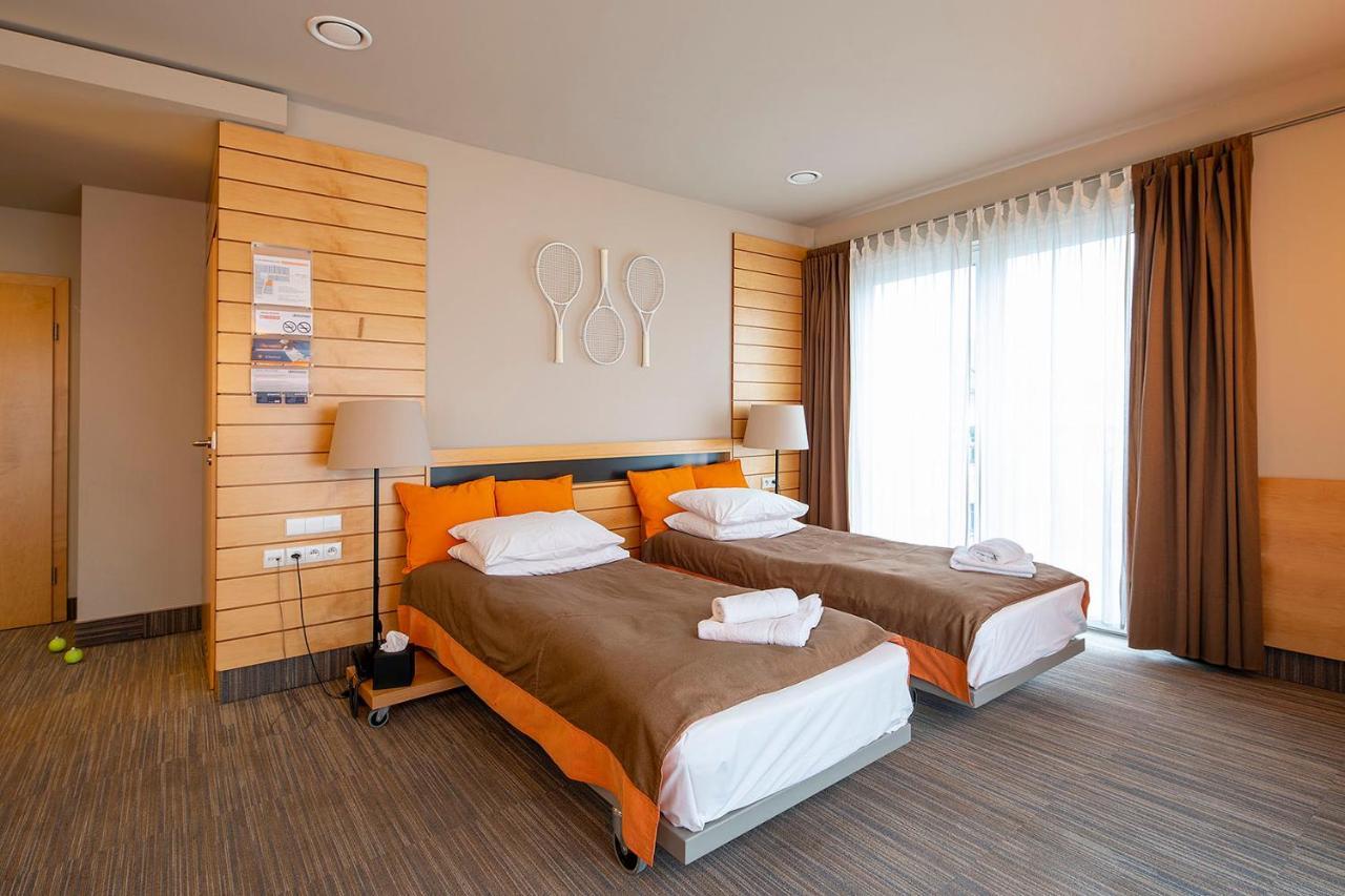 Hotel Restauracja Tenis Kortowo Poznaň Exteriér fotografie