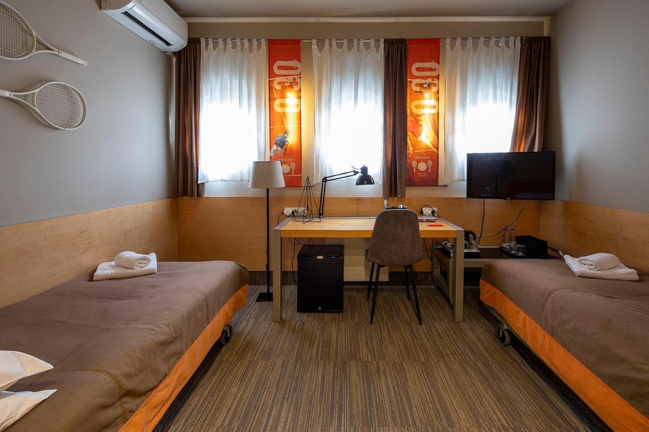 Hotel Restauracja Tenis Kortowo Poznaň Exteriér fotografie