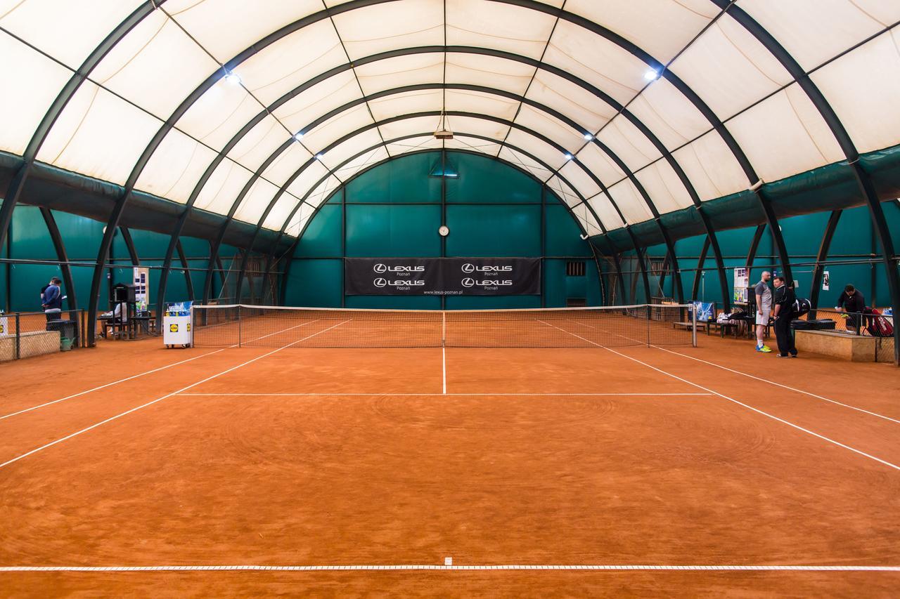 Hotel Restauracja Tenis Kortowo Poznaň Exteriér fotografie