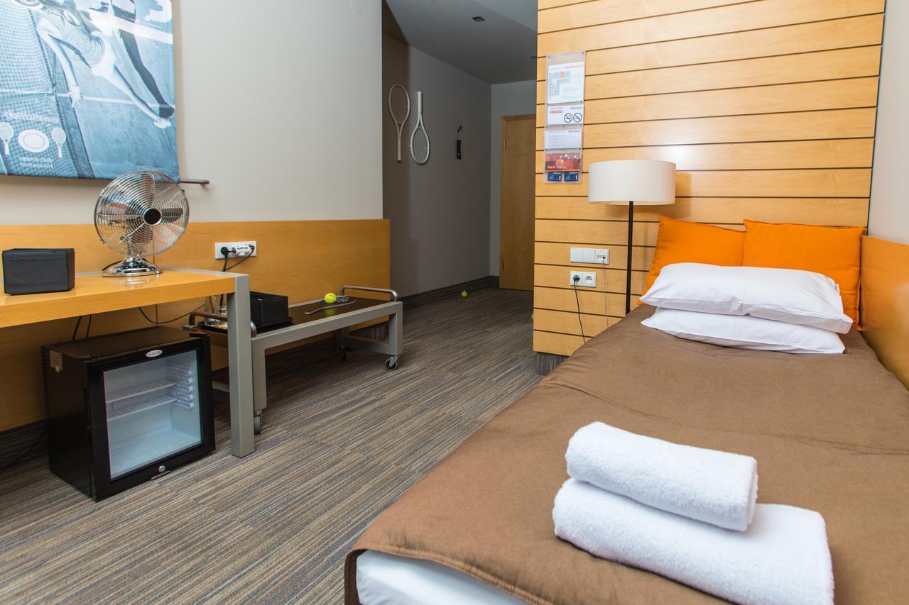 Hotel Restauracja Tenis Kortowo Poznaň Exteriér fotografie
